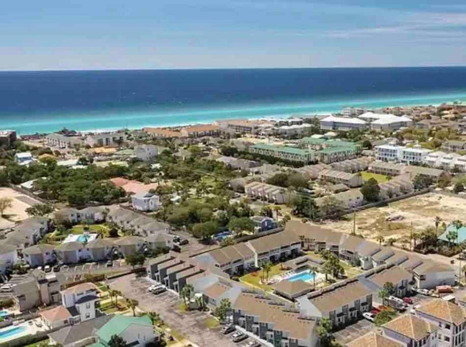 New Listing!!! 4 Min Walk To The Beach! *