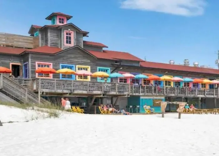 New Listing!!! 4 Min Walk To The Beach!