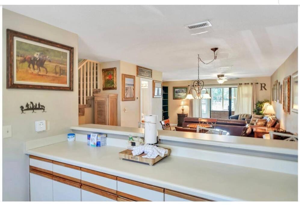 New Listing!!! 4 Min Walk To The Beach! Ferienhaus
